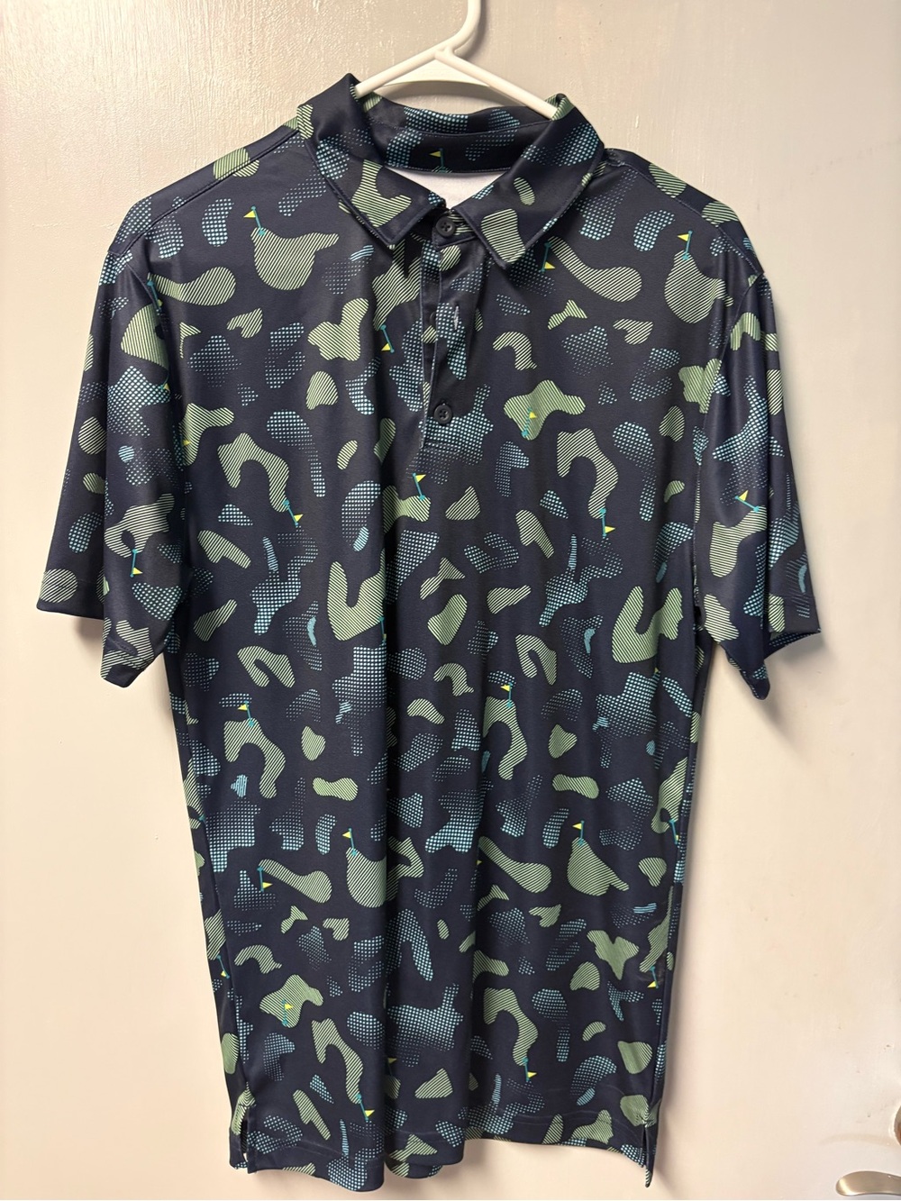 Men’s golf polo. Size medium